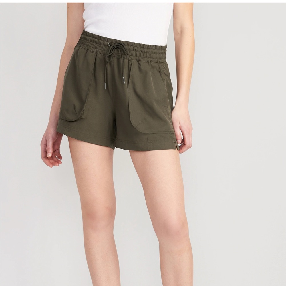 Old Navy Medium Green Shorts NWT